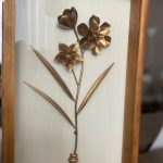 Quadro Moldura Rústica com Flor em Metal