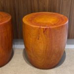 Banco em madeira maciça